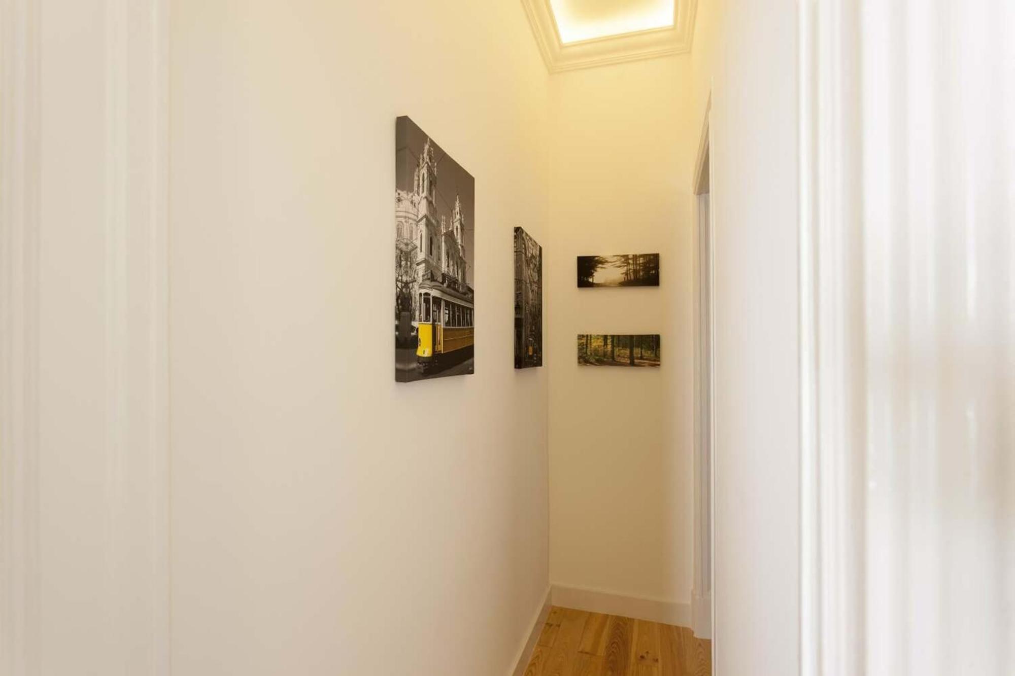 2 Bedroom Located Heart Of Apartamento Lisboa