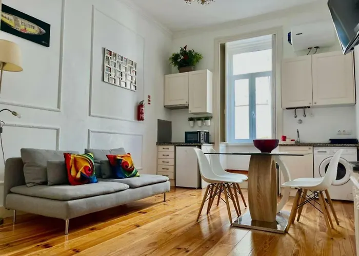 2 Bedroom Apartment Located Heart Of Lisbon City